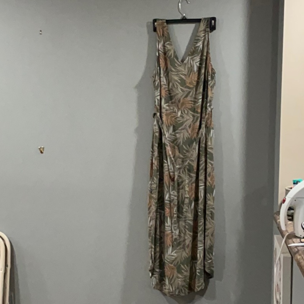 Floral V-Neck Maxi Dress
